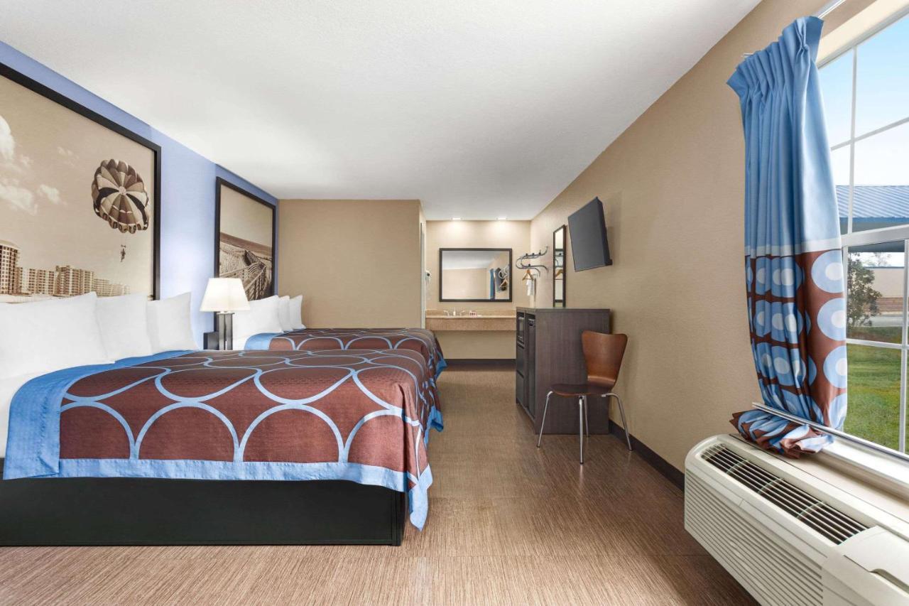 Super 8 By Wyndham Foley Motel Dış mekan fotoğraf