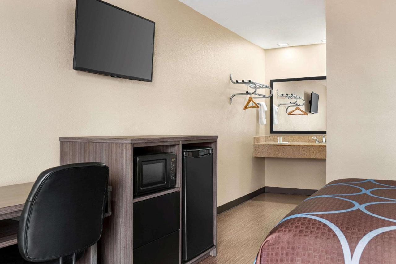 Super 8 By Wyndham Foley Motel Dış mekan fotoğraf